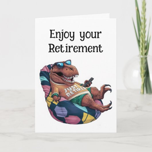 Trex zittend in zitzak stoel met afstandsbediening kaart (Voorkant)