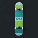 Tri-color strepen op maat skateboards<br><div class="desc">Verander het tekstgebied in wat u wilt. U kunt de doopvont en zijn grootte en kleur ook veranderen, evenals meer tekstgebieden toevoegen, door de functie "aan te passen"te gebruiken. Bekijk mijn winkel voor meer objecten met dit ontwerp.</div>