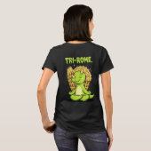 Tri-Rome Zen Triceratops: Cute Dinosaur Yoga at th T-shirt (Achterkant volledig)