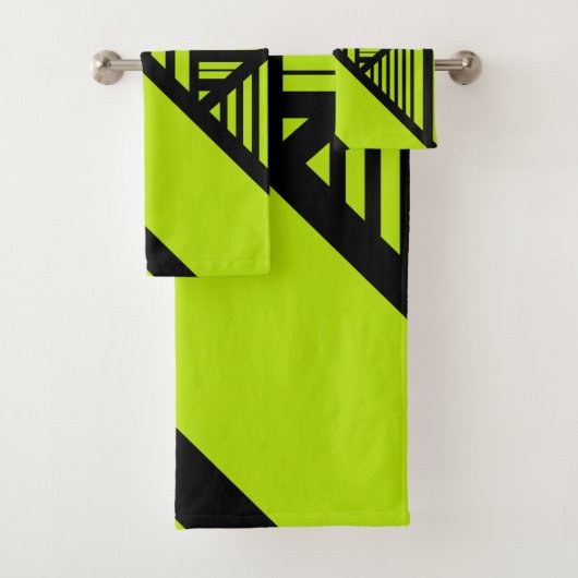Triangle Stripes - Lime Green Bad Handdoek (Insitu)