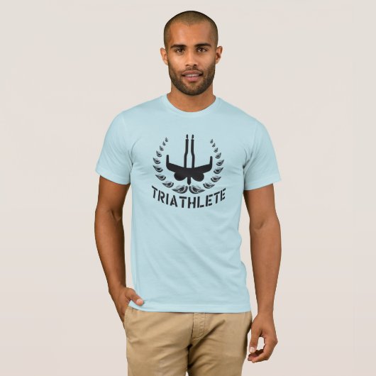Triatleet in het triatlon t-shirt (Voorkant volledig)