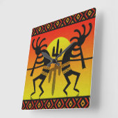 Tribaal ontwerp van de Zuidwest Kokopelli Cactus Vierkante Klok (Hoek)