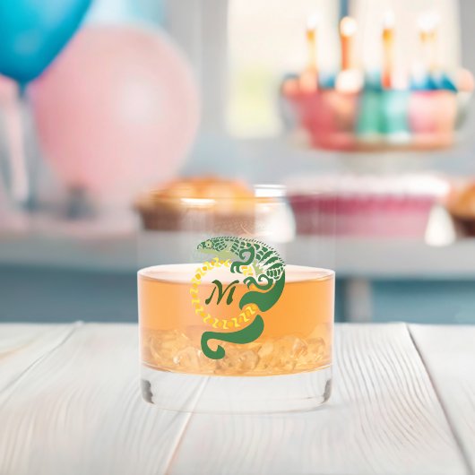 Tribal Alligator Lizard Hugging Sun Monogram Whisky Glas (Insitu (Baby Shower))