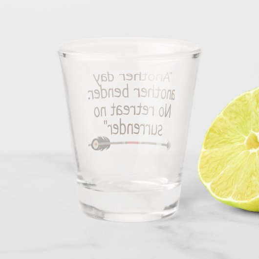 Tribal Arrow Toast Shot Glass Shot Glas (Achterkant)