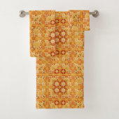 Tribal Batik, Shades of Amber en Bruin Bad Handdoek (Insitu)