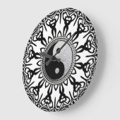 Tribal Black+White YinYang balanceert uw tijd Grote Klok (Hoek)