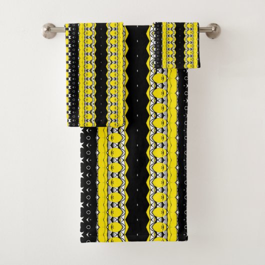 Tribal Bruin & Zwart Patroon Bad Handdoek (Insitu)