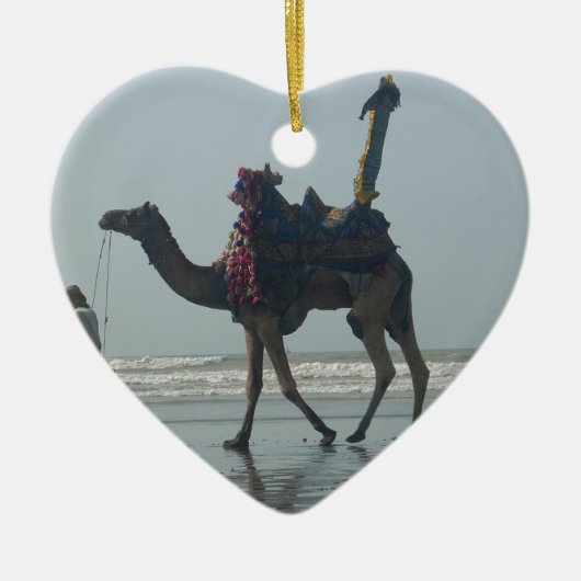 Tribal Camel Ride: Morning Tide Sands & Zee Keramisch Ornament (Voorkant)