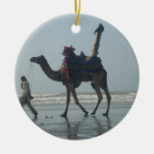 Tribal Camel Ride: Morning Tide Sands & Zee Keramisch Ornament (Voorkant)