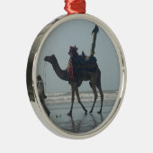 Tribal Camel Ride: Morning Tide Sands & Zee Metalen Ornament (Rechts)