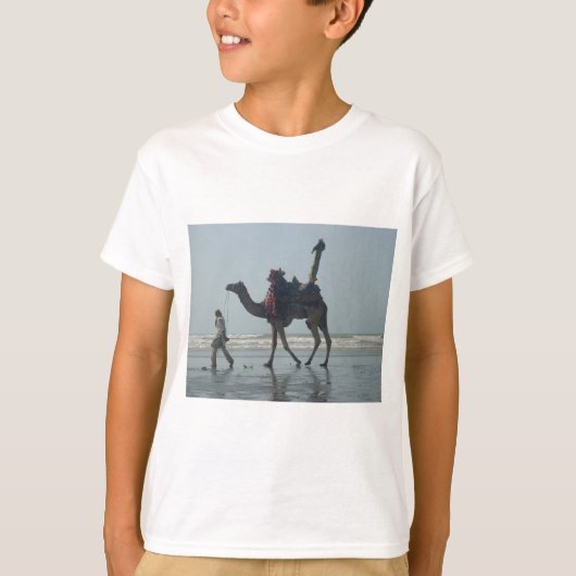 Tribal Camel Ride: Morning Tide Sands & Zee T-shirt (Voorkant)