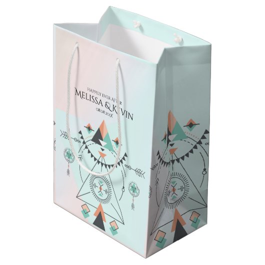 Tribal Colorful Geometric Totem Design Medium Cadeauzakje (Achterkant Gekanteld)