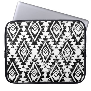 Tribal Navajo: zwart wit geometrisch. Laptop Sleeve