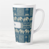 Tribal Olifant & Bomen Gepersonaliseerd Latte Mok (Rechts)