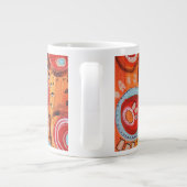 Tribal patroon warme kleuren grote koffiekop (Achterkant)