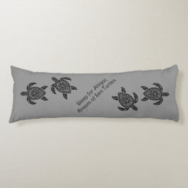 Tribal Sea Turtles and Text in Black on gray Lichaamskussen