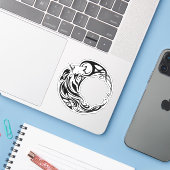 Tribal Wolf Sticker (Laptop met iPhone)