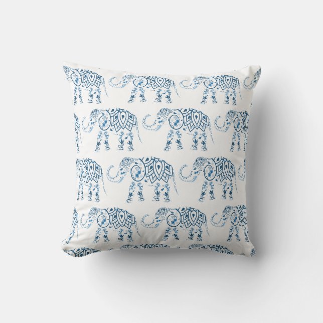 Tribale Olifant Blauwe Mandala op Wit Kussen (Voorkant)