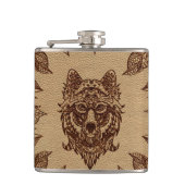 Tribale Wolf en veren leder, ingegraveerd, met inp Heupfles (Voorkant)