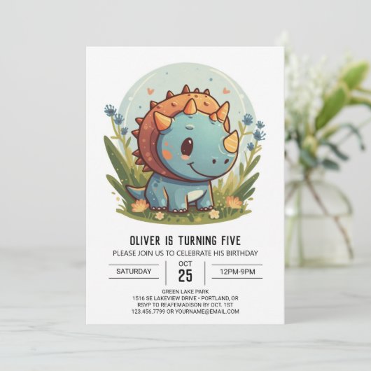 Triceratops afdrukbare dinosaurus jongen verjaarda kaart (Staand voorkant)