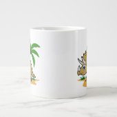 Triceratops in een tropisch klimaat. grote koffiekop (Voorkant)