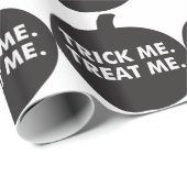 Trick me Treat me, Black White Cadeaupapier (Rol Hoek)