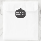 Trick me Treat me, Black White Vierkante Sticker (Tas)