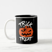 Trick O Treat Jack O Lantern Funny Halloween Tweekleurige Koffiemok (Links)