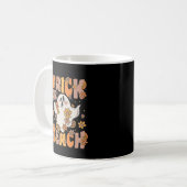 Trick of Teach Groovy Ghost met bloemen Koffiemok (Voorkant links)