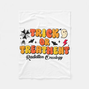 Trick of Treatment Straling Oncologie Halloween 2 Fleece Deken