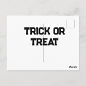 Trick or. Behandel Halloween spookachtige zwarte e Briefkaart (Achterkant)