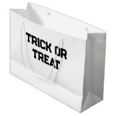 Trick or. Behandel Halloween spookachtige zwarte e Groot Cadeauzakje (Voorkant Gekanteld)
