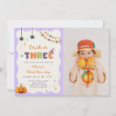 Trick or Drie Boo-Dag Leuke Verjaardagsuitnodiging Kaart (Voorkant)