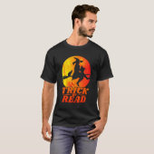 Trick or Read Librarian Halloween Witch Cat Teache T-shirt (Voorkant volledig)