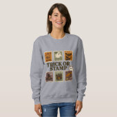 "Trick or Stamp Halloween Shirt - Verzending (Voorkant volledig)