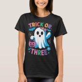 Trick Or Three Cute Ghost Groovy 3rd Birthday Girl T-shirt (Voorkant)
