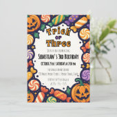 Trick or Three Halloween 3e verjaardagsfeest Kaart (Staand voorkant)