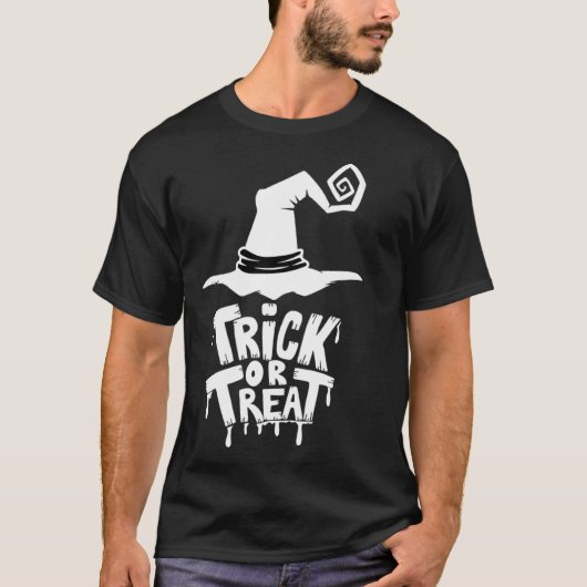 Trick or trea for Halloween witches and zombies T-shirt (Voorkant)