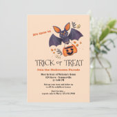 trick or treat Bat Halloween Parade Uitnodiging (Staand voorkant)