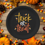 Trick or treat Candy Corn Halloween Papieren Bordje<br><div class="desc">Trick or treat Candy Corn Halloween Paper Borden heeft leuke borsteltype en leuke snoepmaïs illustraties.</div>