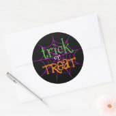 Trick or treat Funny Halloween Ronde Sticker (Envelop)