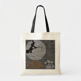 Trick or treat ~ Geef me iets lekkers om te eten Tote Bag