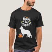 Trick or treat German Shepherd Dog Halloween Costu T-shirt (Voorkant)