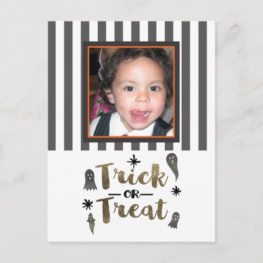 Trick or treat Ghost Chic Modern Halloween Photo Briefkaart (Voorkant)