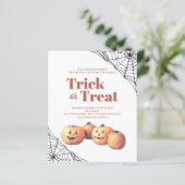 Trick or treat Halloween Minimalist Pumpkin Invite (Staand voorkant)
