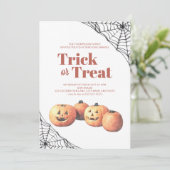 Trick or Treat Halloween Minimalistische Pompoen W Kaart (Staand voorkant)