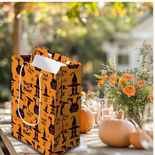 Trick or treat Halloween schattig sinaasappel Medium Cadeauzakje