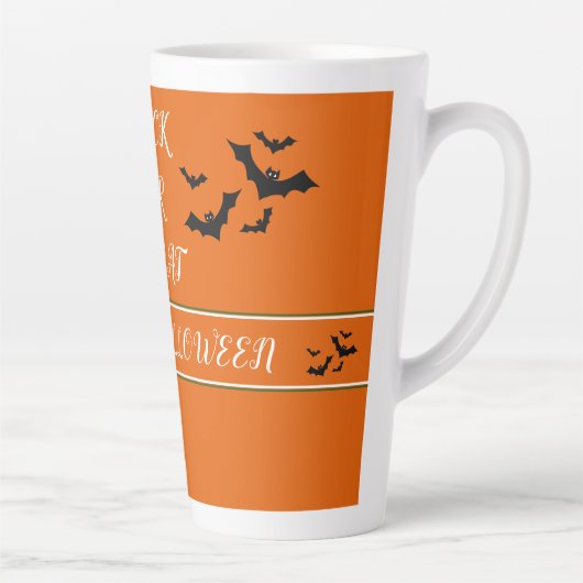 TRICK OR TREAT HAPPY HALLOWEEN LATTE MOK (Rechts)