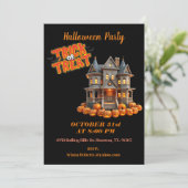 Trick or treat Haunted House Black Halloween Kaart (Staand voorkant)