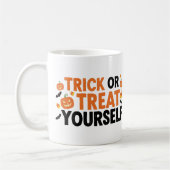 Trick or treat Jezelf - Grappige Halloween Mok (Links)